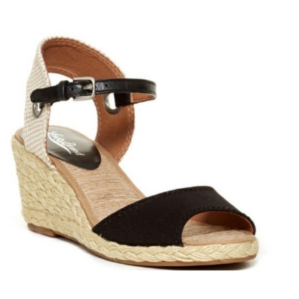 NWT Lucky Brand Kyndra Wedge Sandals Black